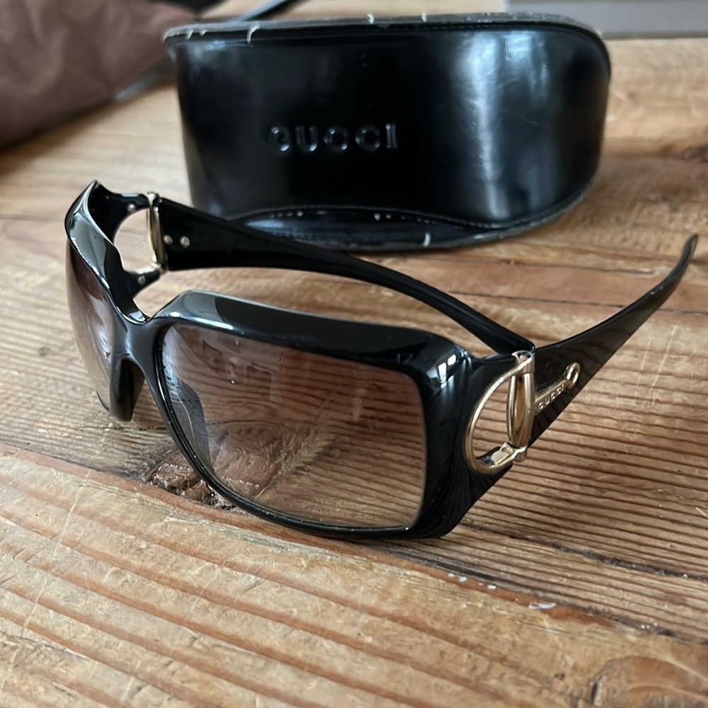 Gucci Horsebit Sunglasses in gold
